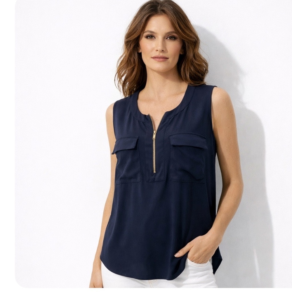 Ellen Tracy blue short sleeve top SZ Medium